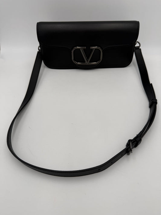 Valentino Garavani VALENTINO GARAVANI VLOGO Black Handbag