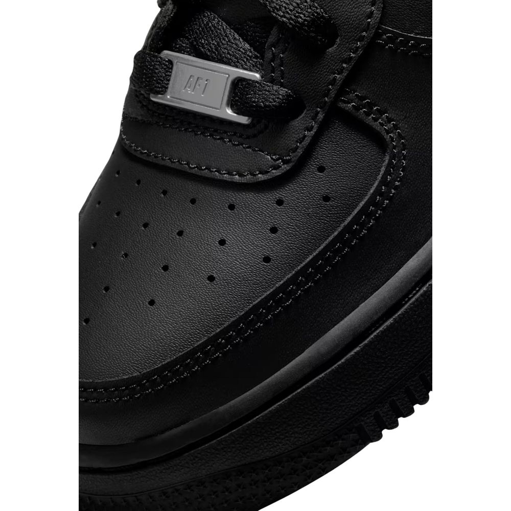 Nike Low-Top-Sneakers aus schwarzem Leder