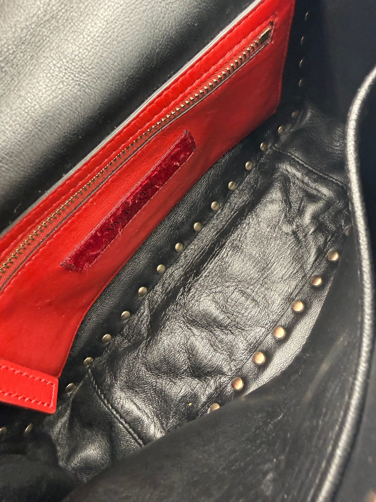 Valentino Garavani VALENTINO GARAVANI Rockstud Spike Black Handbag