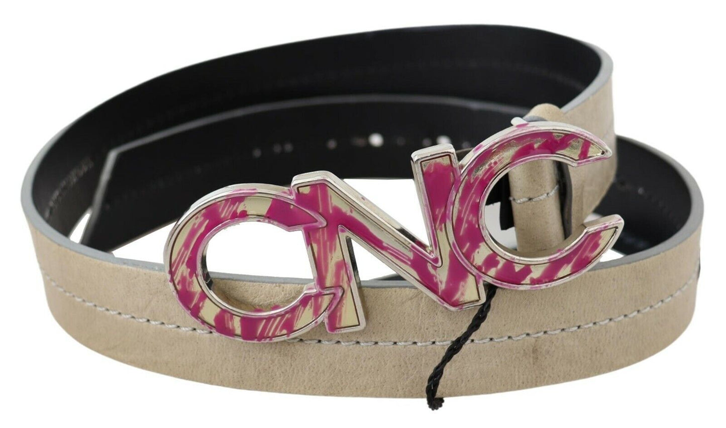 Costume National Gürtel aus beigefarbenem Leder mit rosa Buchstaben-Logo-Schnalle
