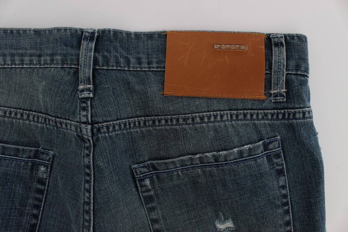 Acht Jeans aus Baumwolldenim in normaler Passform in blauer Waschung