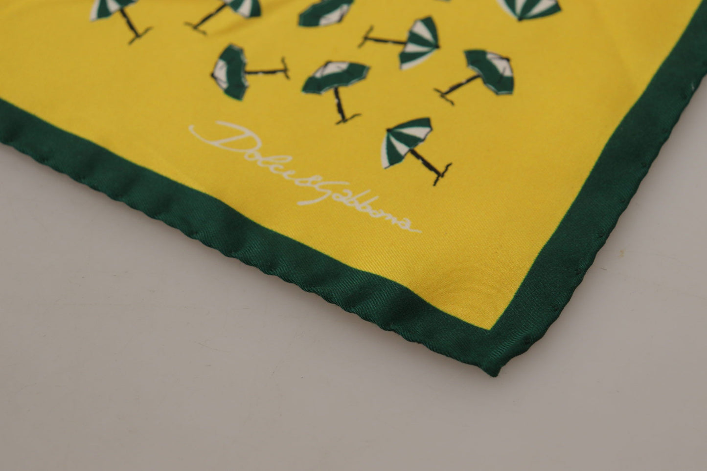 Dolce & Gabbana Gelb bedrucktes DG-Logo Quadratisches Herren-Taschentuch
