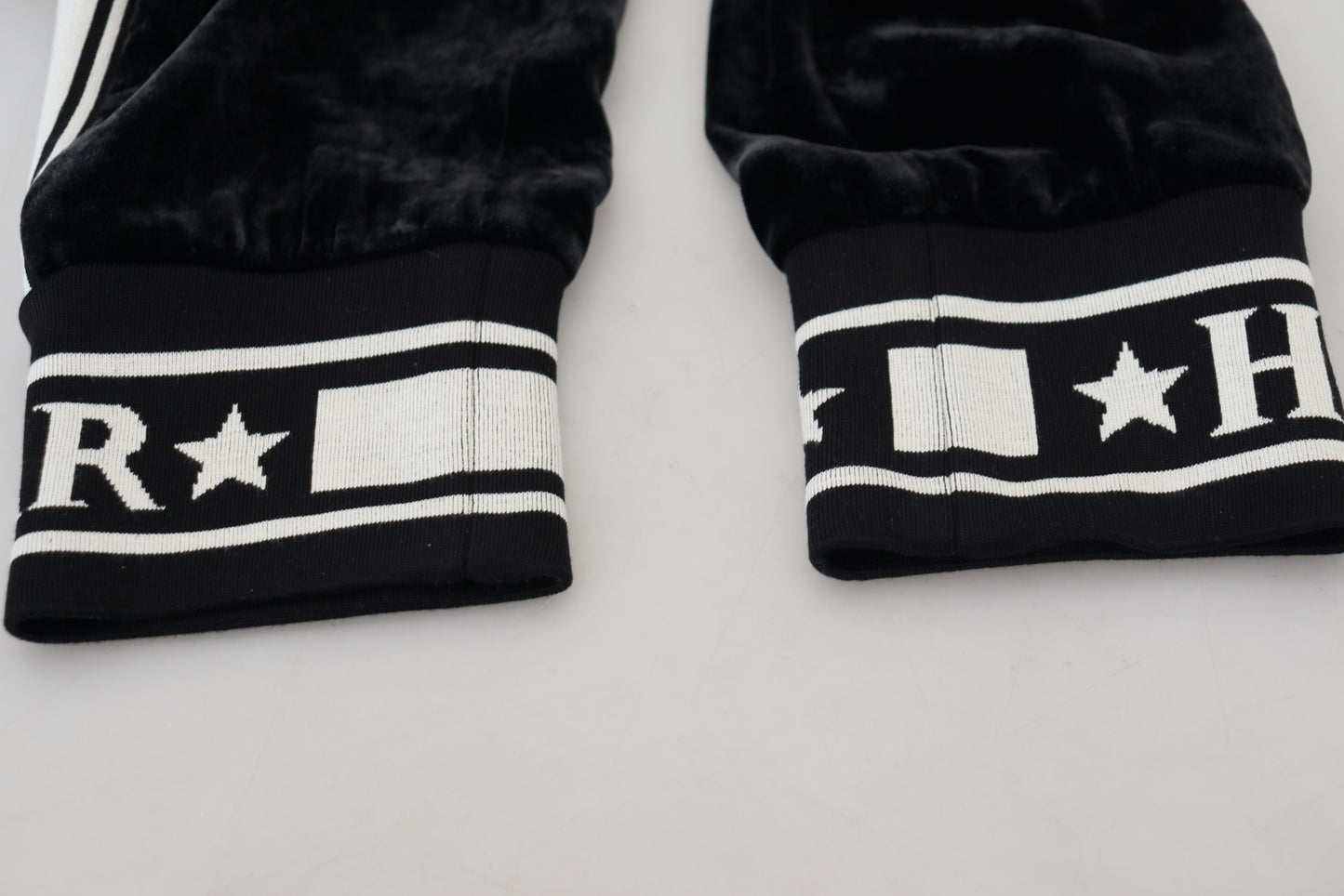 Dolce & Gabbana – Schwarze Samthose mit DG-Logo