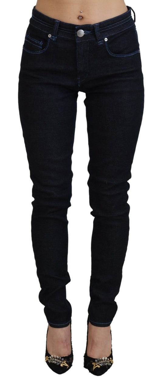 Acht Dunkelblaue Slim Fit Damen Jeans mit niedriger Taille