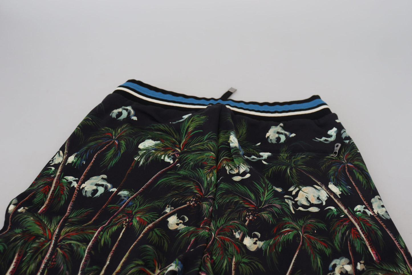 Dolce & Gabbana – Freizeitshorts aus schwarzer Baumwolle mit Vulkan-Print