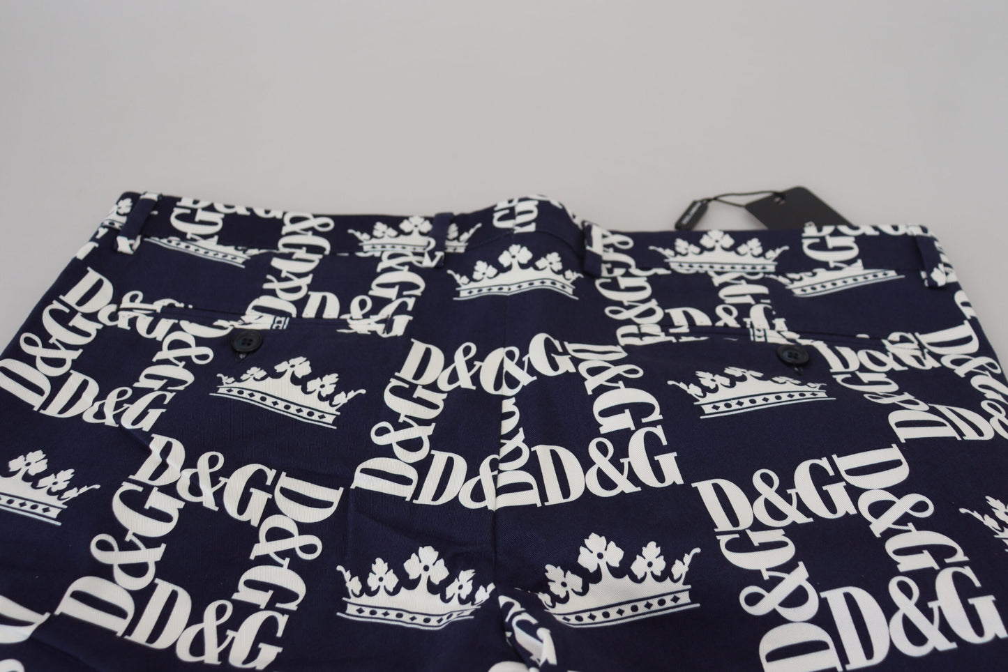 Dolce & Gabbana, blaue Chinoshorts aus Baumwolle mit Logo-Print