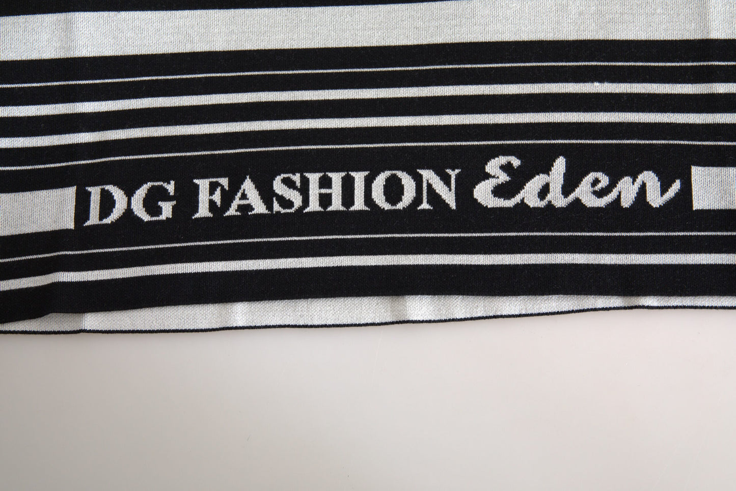 Dolce & Gabbana – Weißes T-Shirt aus Baumwolle „DG Fashion“ mit Rundhalsausschnitt