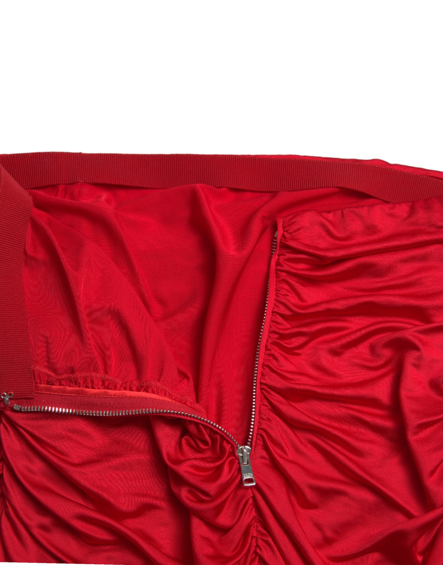 Dolce & Gabbana – Eng anliegender Faltenrock aus Viskose mit hoher Taille in Rot
