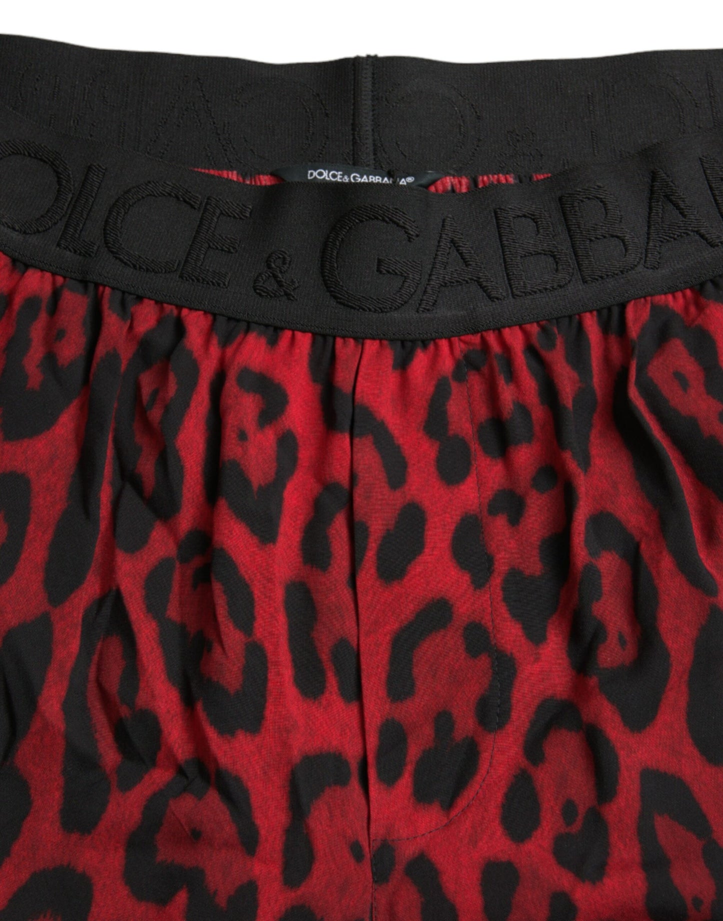 Dolce & Gabbana – Bermudashorts aus Viskose mit rotem Leopardenmuster