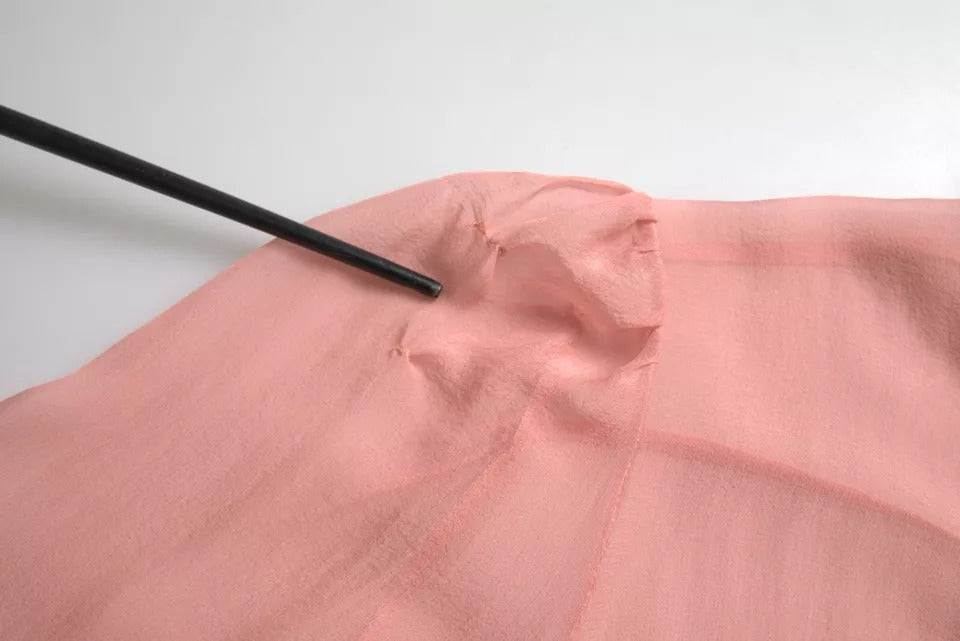 Dolce & Gabbana – Rosa Bluse mit langen Ärmeln und Ascot-Kragen