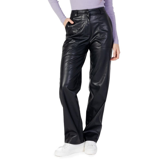 Calvin Klein Jeans – Schwarze Hose aus recyceltem Polyester