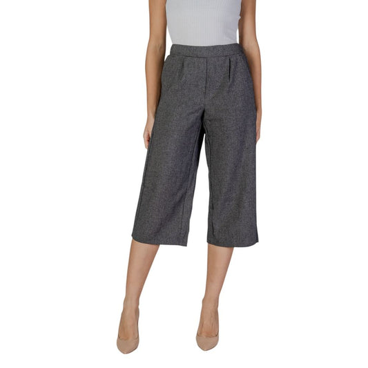 Vero Moda – Kurze Hose aus Polyester in Schwarz und Weiß