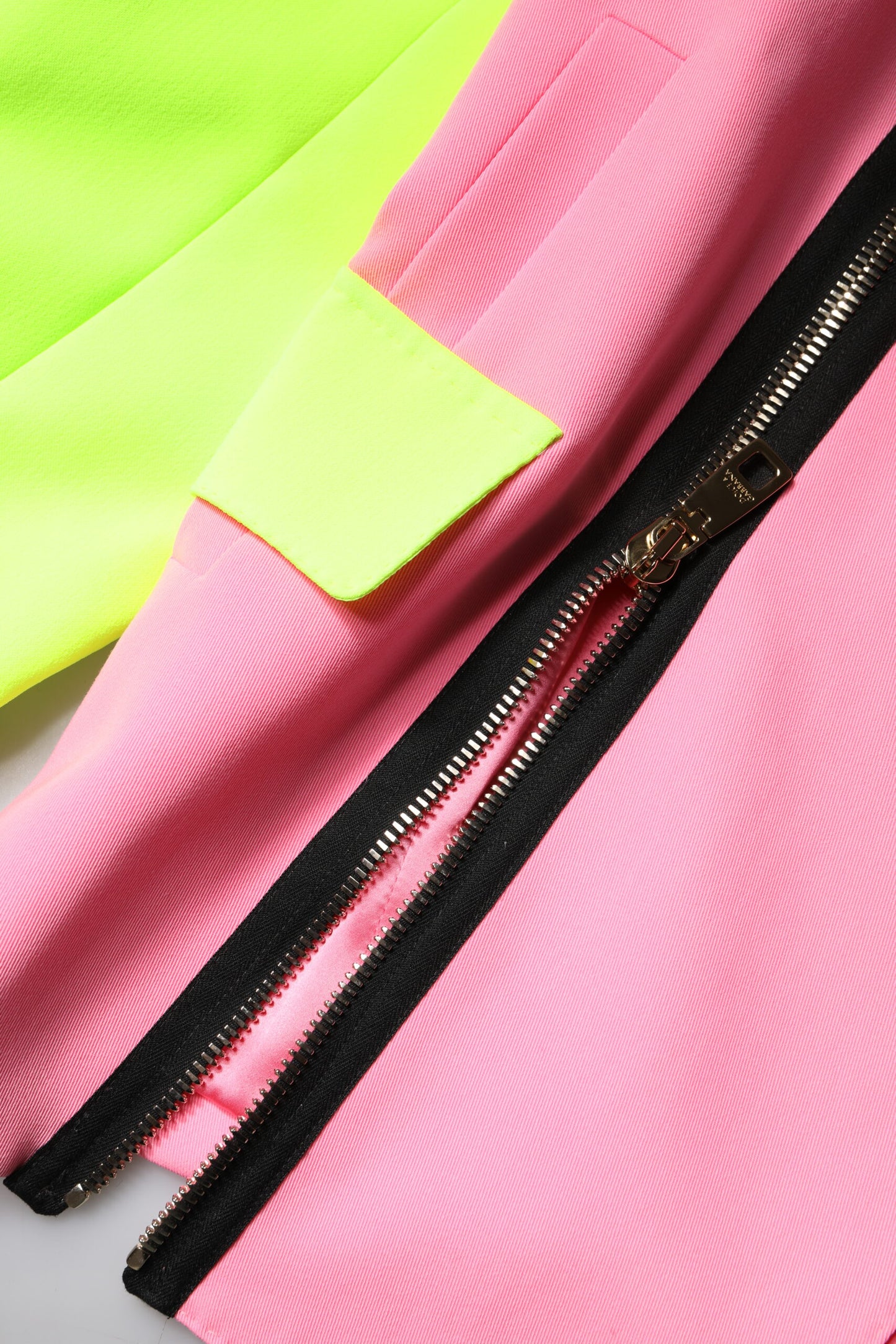 Dolce & Gabbana – Mehrfarbige Manteljacke mit Patchwork-Verzierung