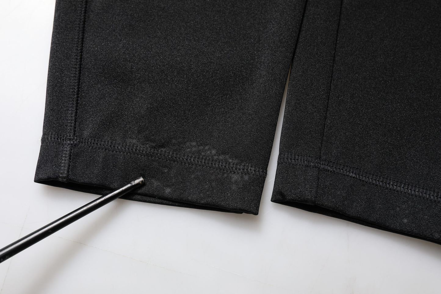 Dolce & Gabbana – Schwarze, schmal geschnittene Hose aus Nylon mit hoher Taille