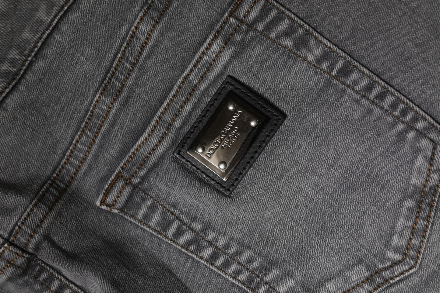 Dolce & Gabbana, grauer Minirock aus Stretch-Baumwolle mit mittlerer Taille
