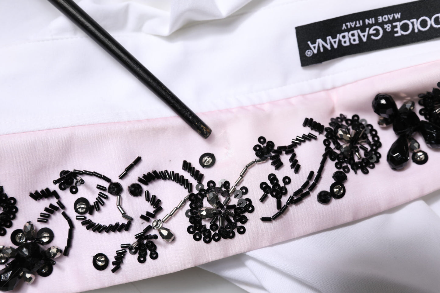 Dolce & Gabbana – Weißes Hemdoberteil mit verziertem Kragen