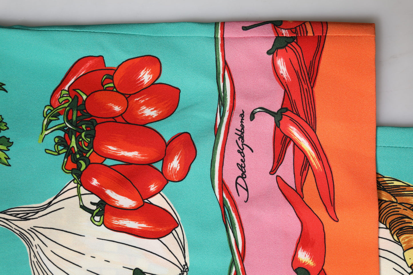 Dolce & Gabbana Grüne, gerade Hose aus bedruckter Seide