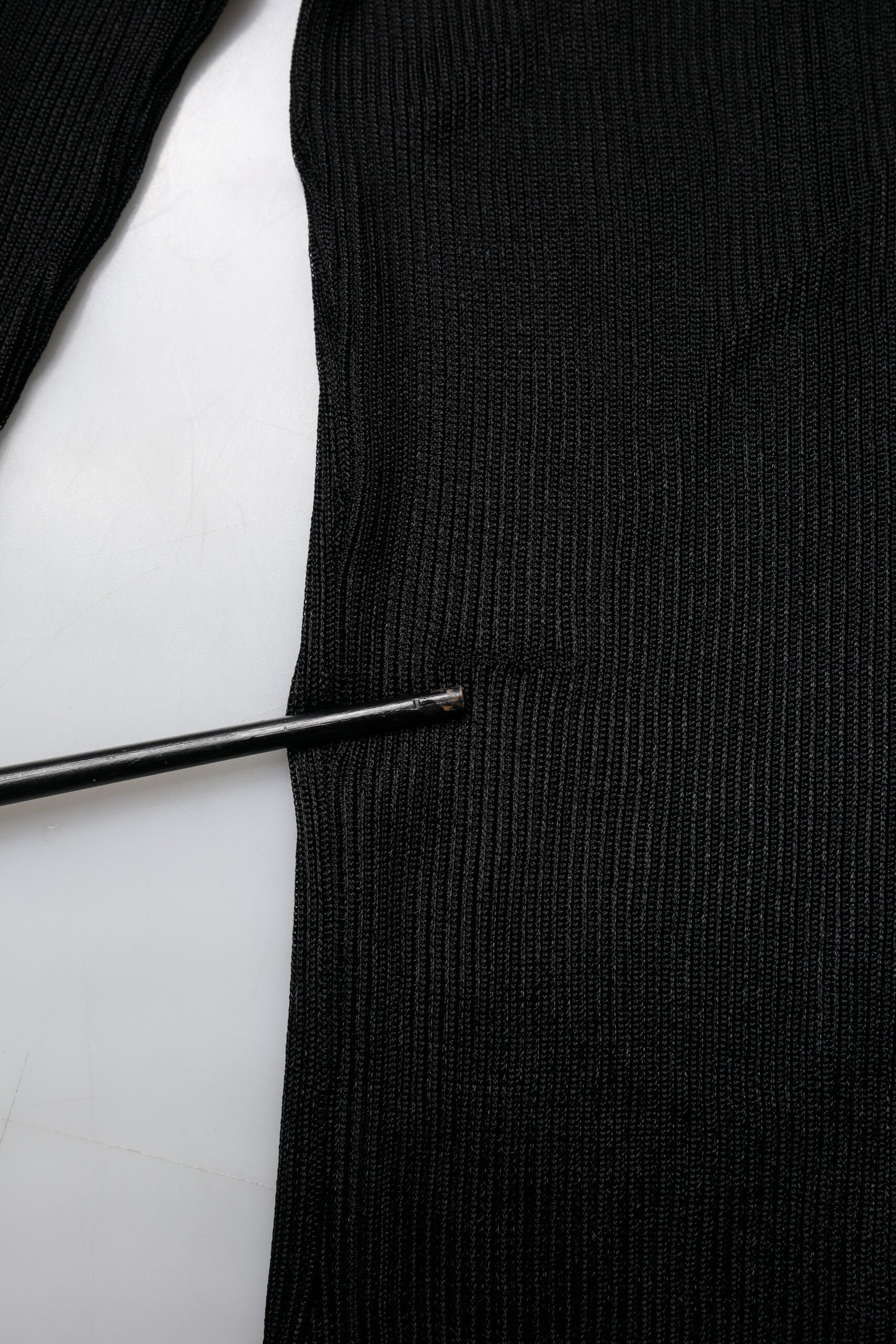 Dolce & Gabbana – Schwarzes, schmales Strickoberteil mit Rollkragen und langen Ärmeln