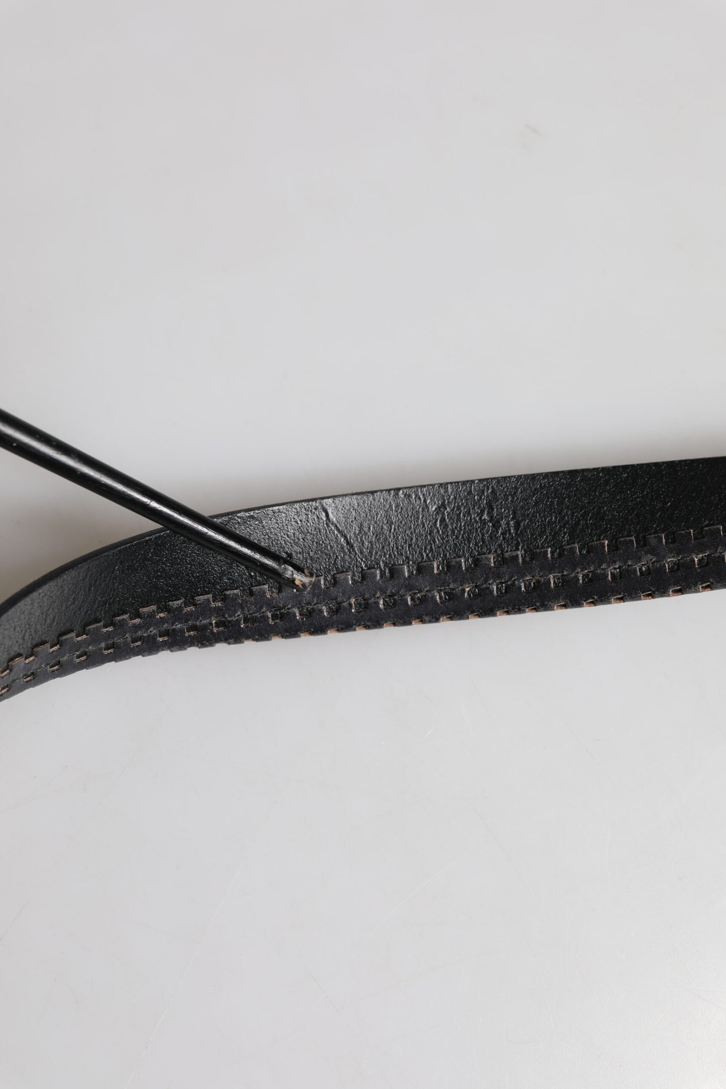 Dolce & Gabbana – Schwarzer Ledergürtel mit silberfarbener Metallschnalle