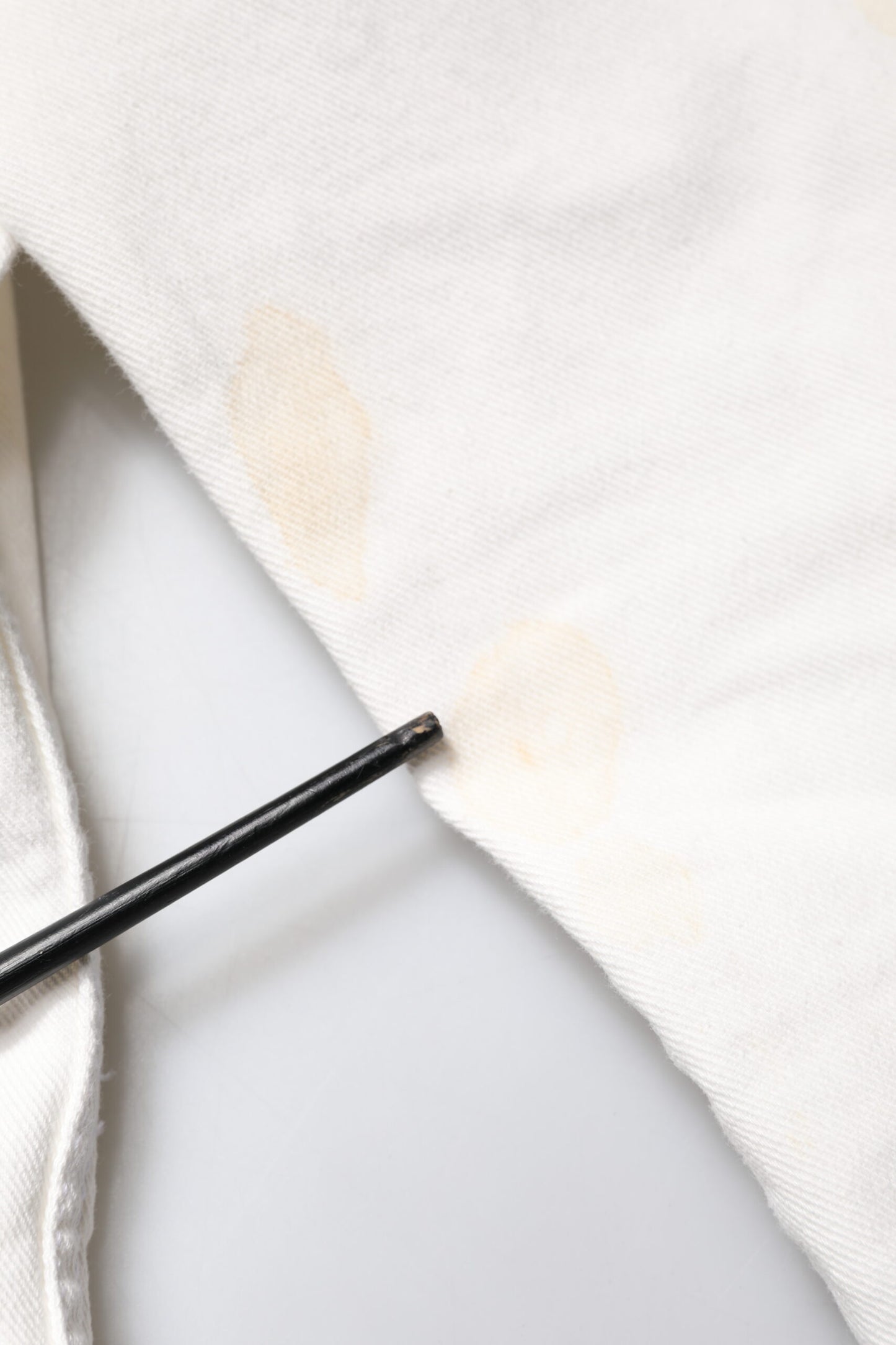 Dolce & Gabbana – Weiße Jeansjacke aus Baumwollstretch mit Graffiti-Print