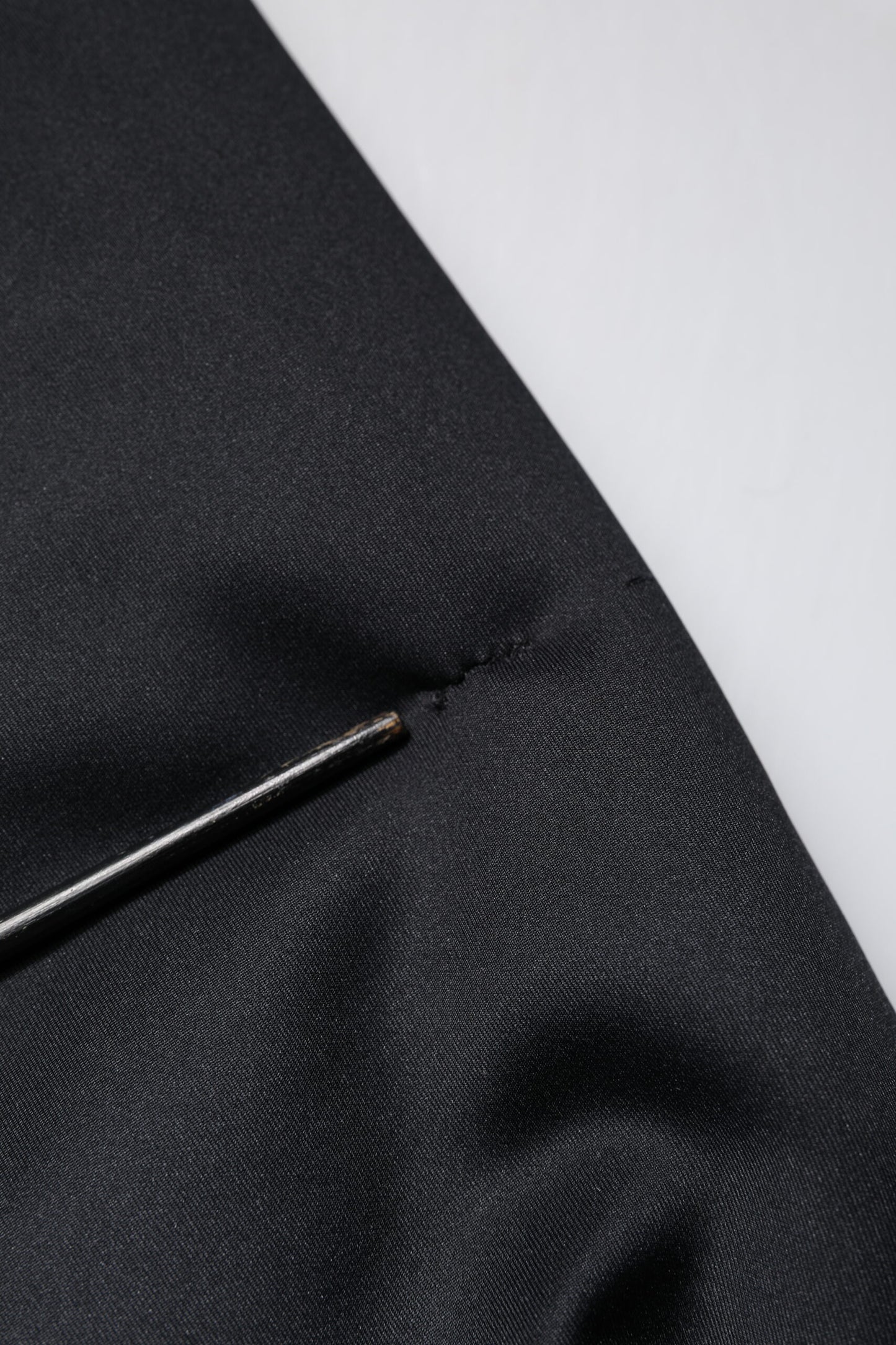 Dolce & Gabbana – Schwarze DG-Jacke aus Polyester mit durchgehendem Reißverschluss und Kapuze