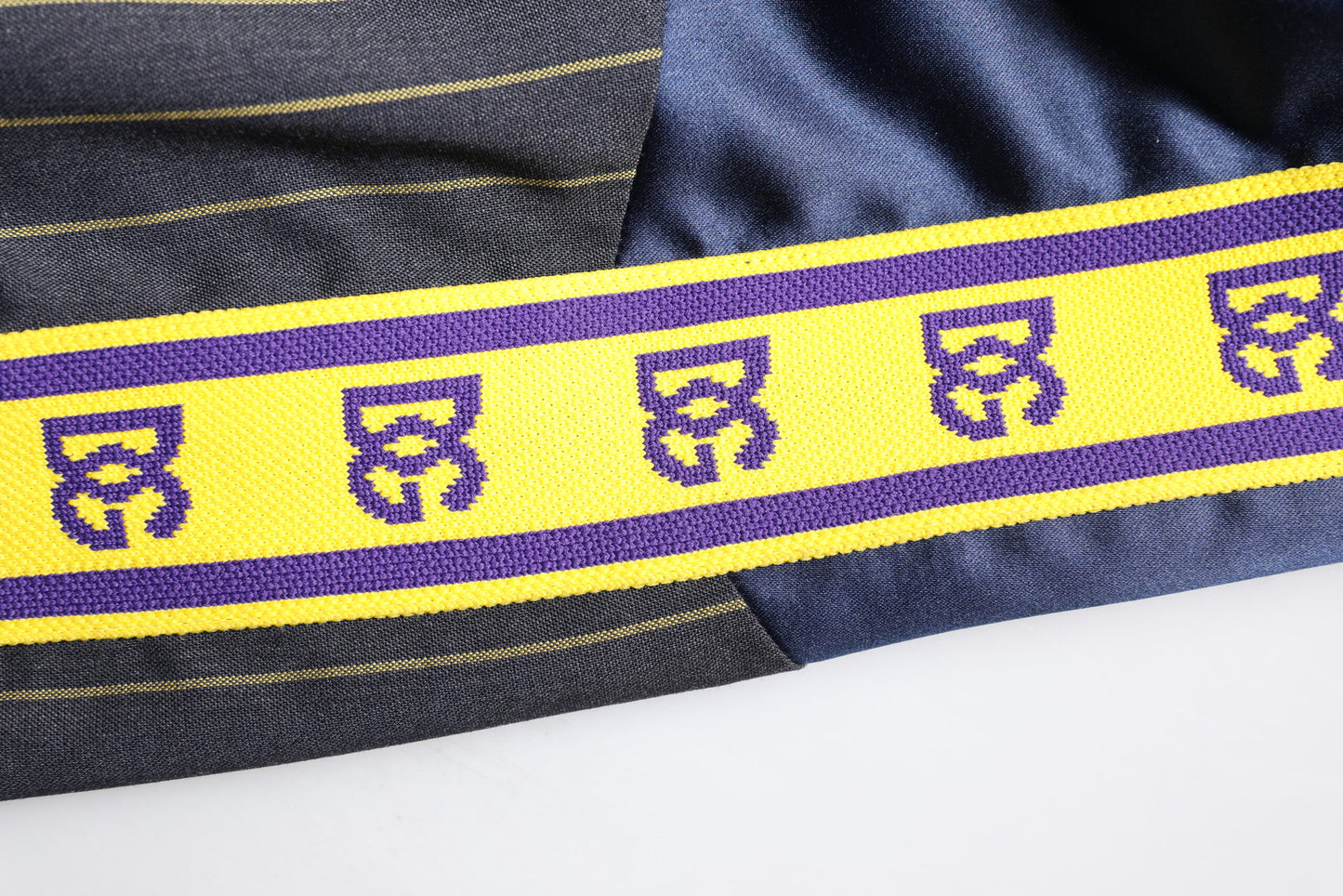 Dolce & Gabbana – Bomberjacke mit durchgehendem Reißverschluss und schwarzem Logo