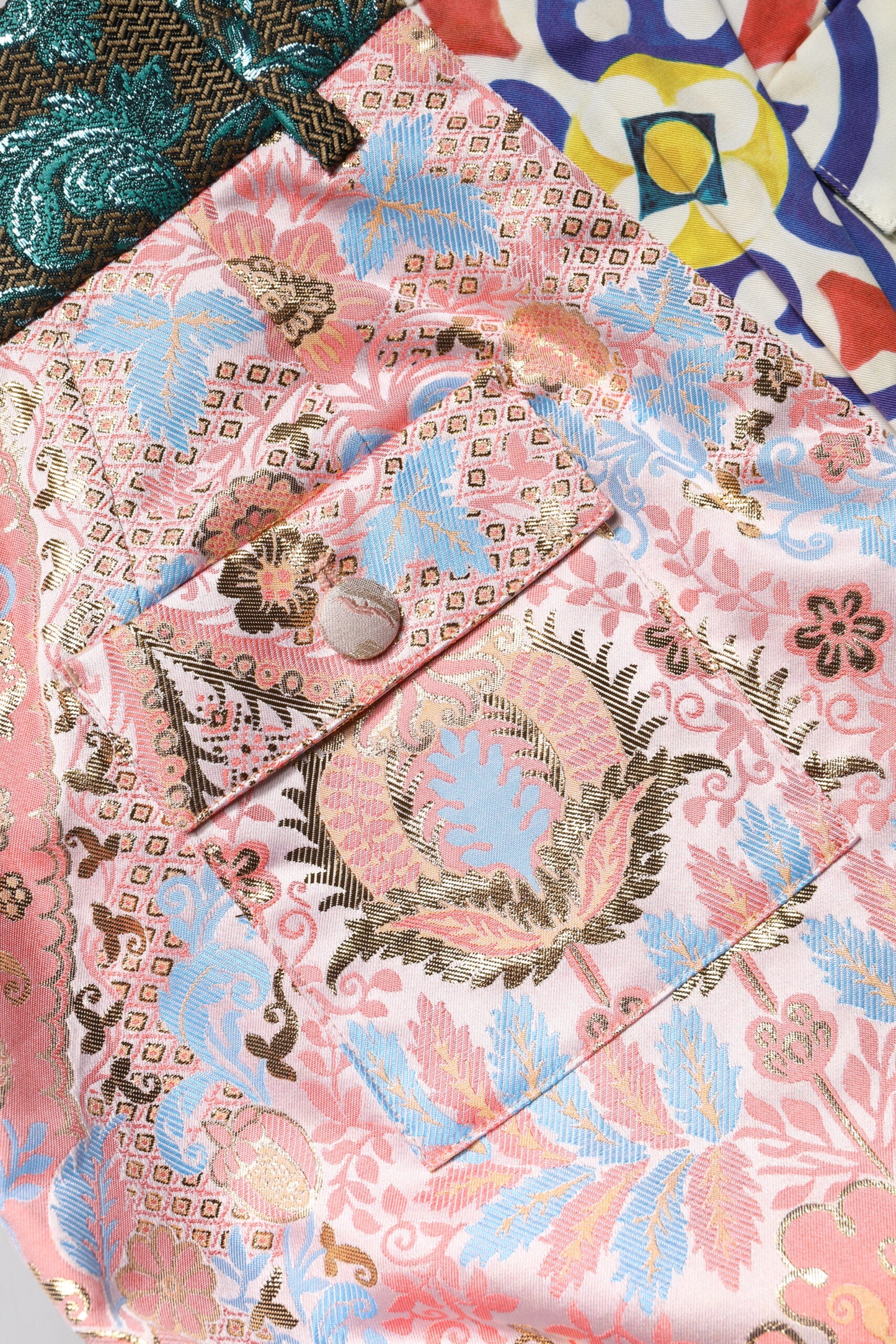 Dolce & Gabbana Mehrfarbige Hotpants-Shorts mit hoher Taille für Damen