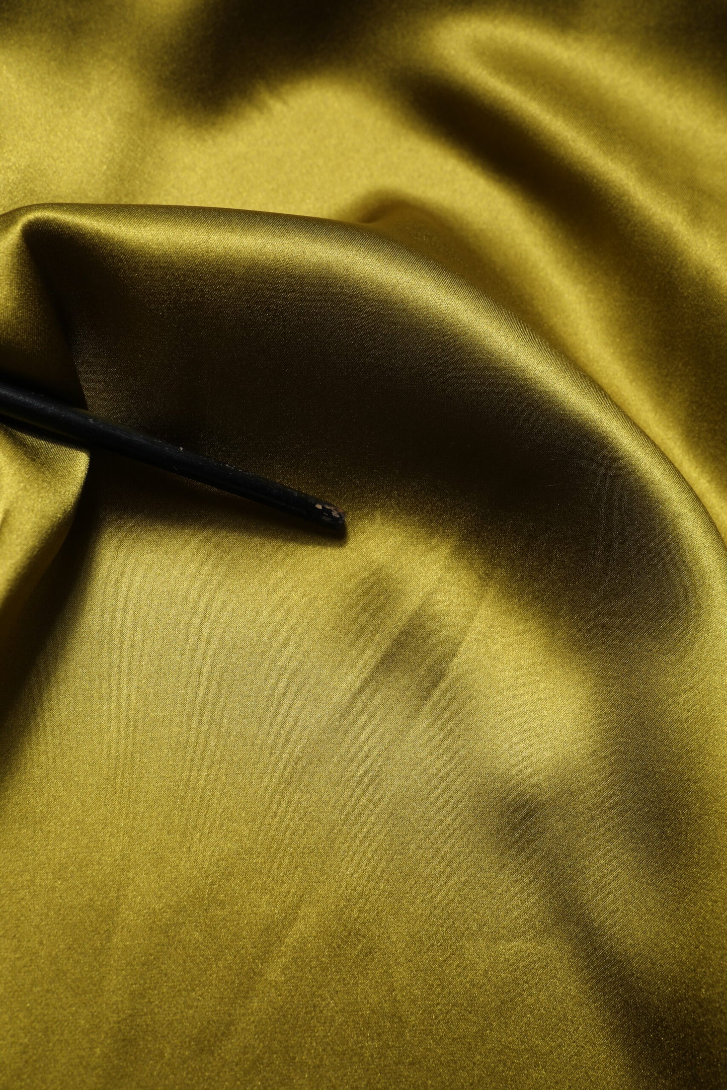 Dolce & Gabbana – Grünes Blusenoberteil mit Ascot-Kragen und langen Ärmeln