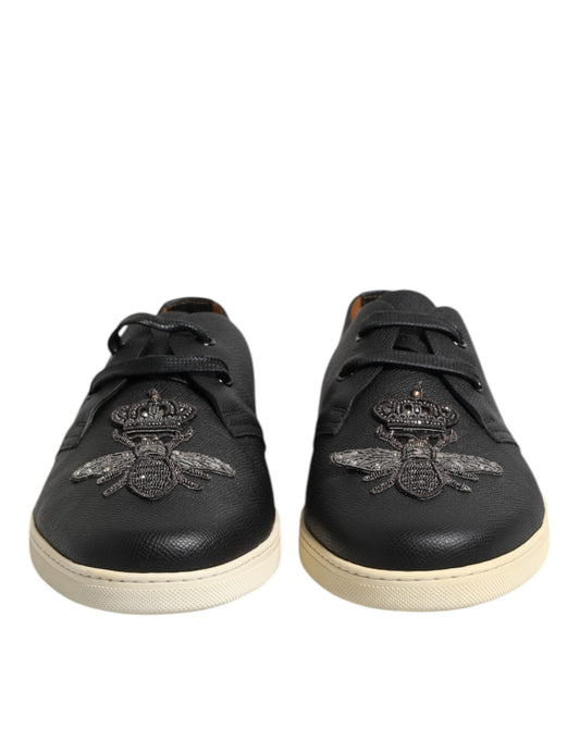 Dolce & Gabbana – Niedrige Sneakers aus schwarzem Leder mit Bienenkrone