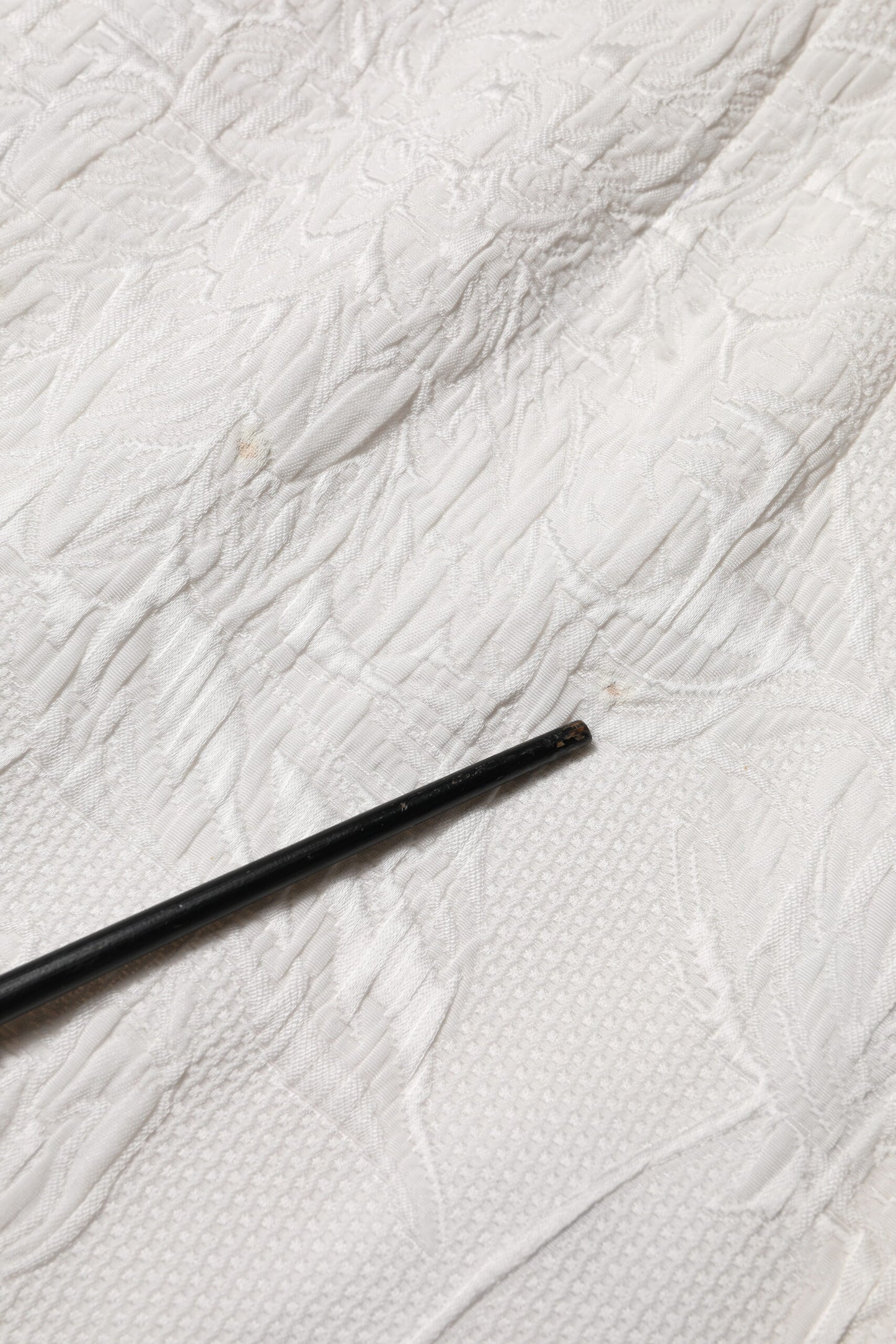 Dolce & Gabbana – Weißer A-Linien-Rock aus geblümtem Brokat mit hoher Taille