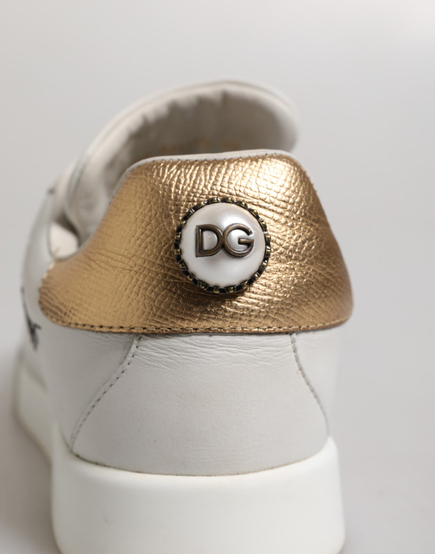 Dolce & Gabbana Weißgold Leder Low Top Sneakers Schuhe