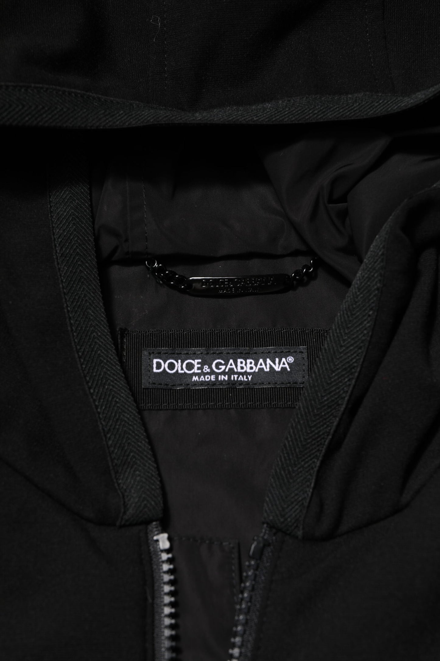 Dolce & Gabbana – Schwarze ärmellose Kapuzenjacke mit Logo-Schild
