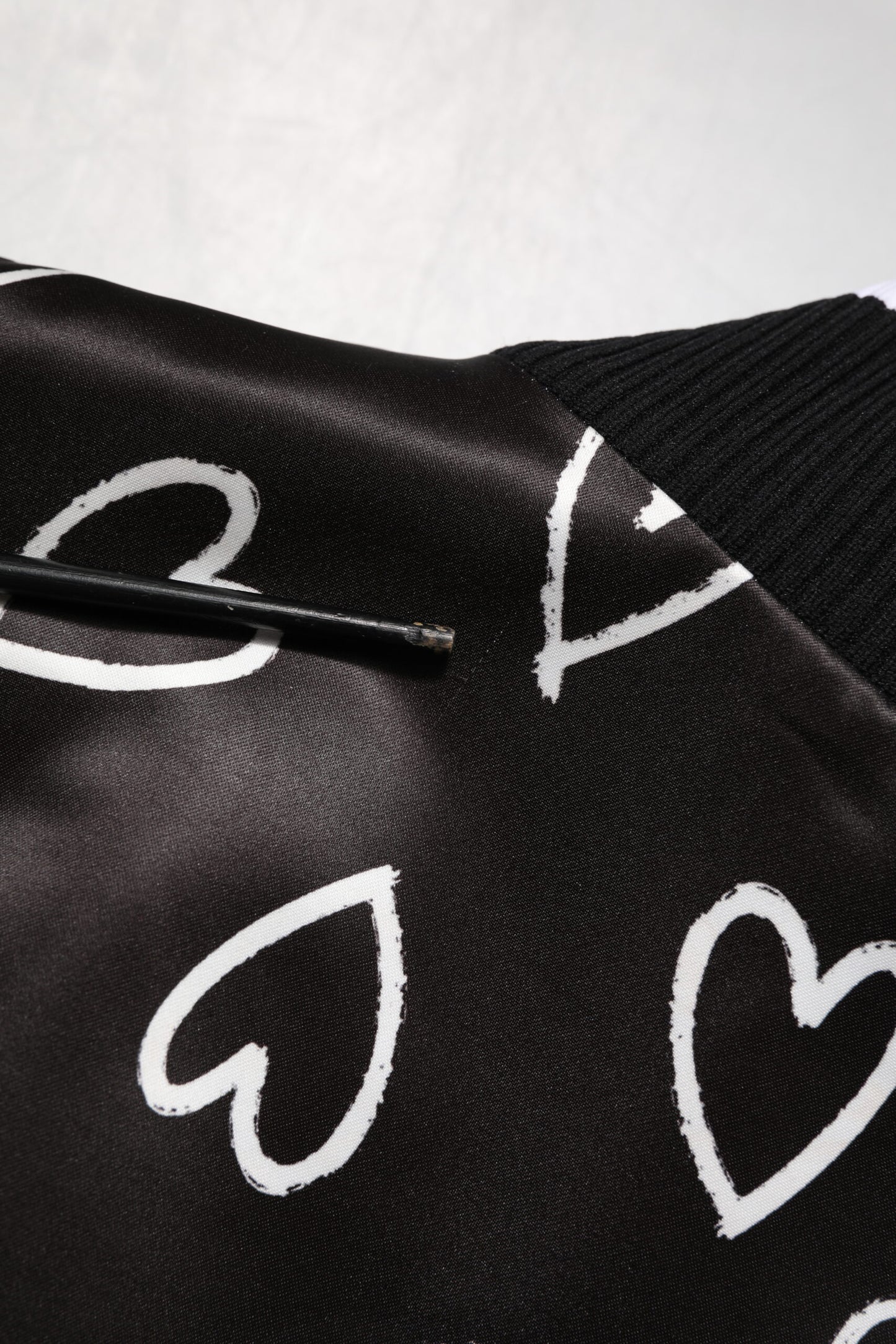 Dolce & Gabbana – Schwarze Bomberjacke aus Polyester mit Herz-Print