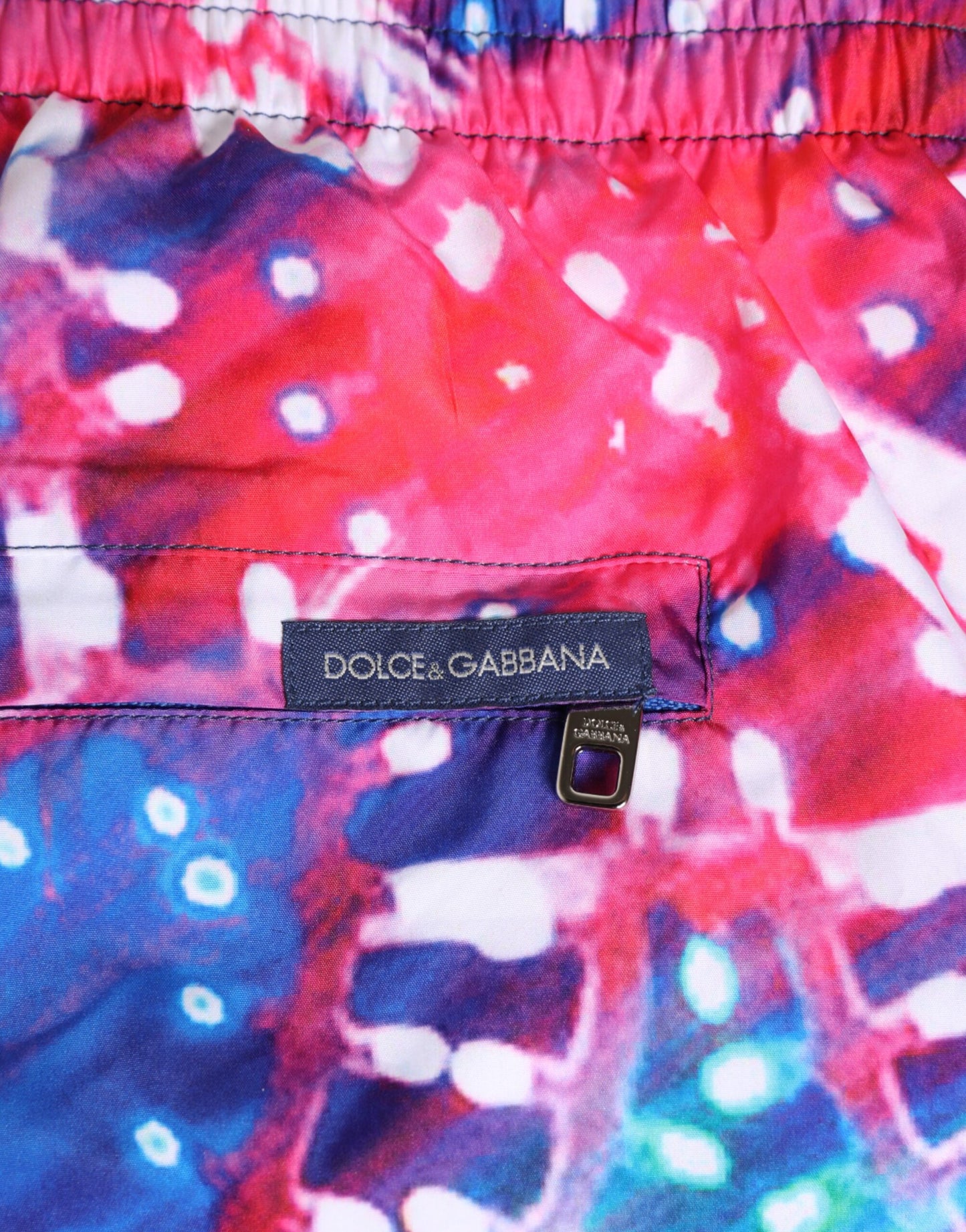 Dolce & Gabbana Mehrfarbige Shorts aus Polyester mit Neon-Print