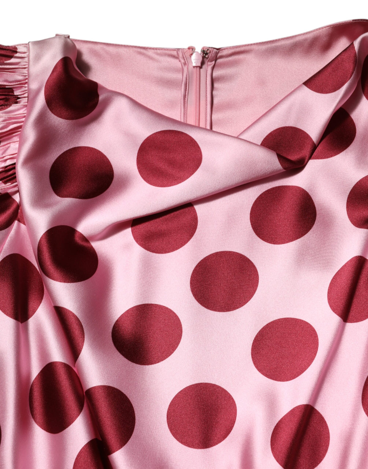 Dolce & Gabbana – Maxikleid aus Seidensatin mit rosa und roten Punkten