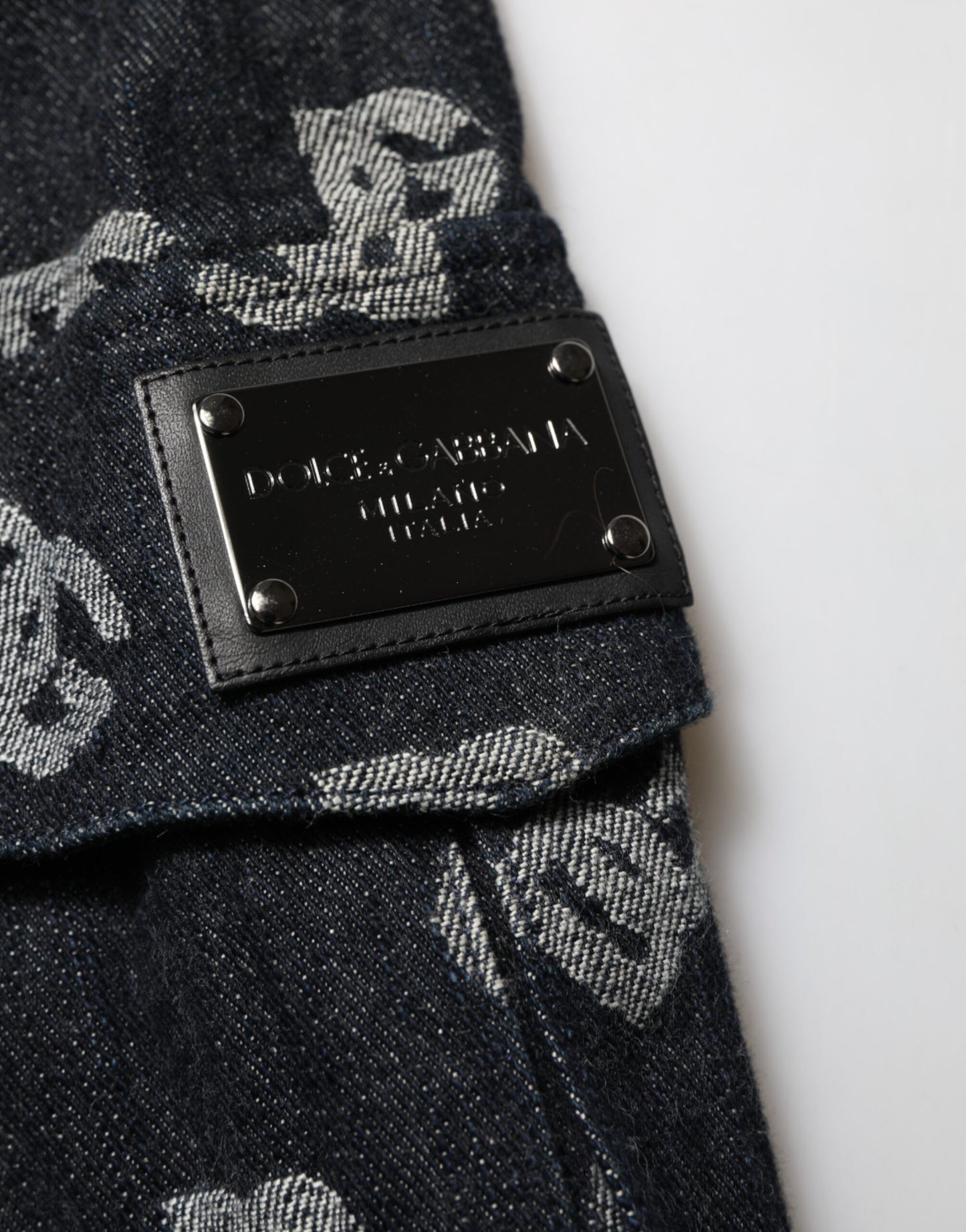Dolce & Gabbana – Schwarze Cargo-Bermudashorts aus Denim mit Monogramm für Herren