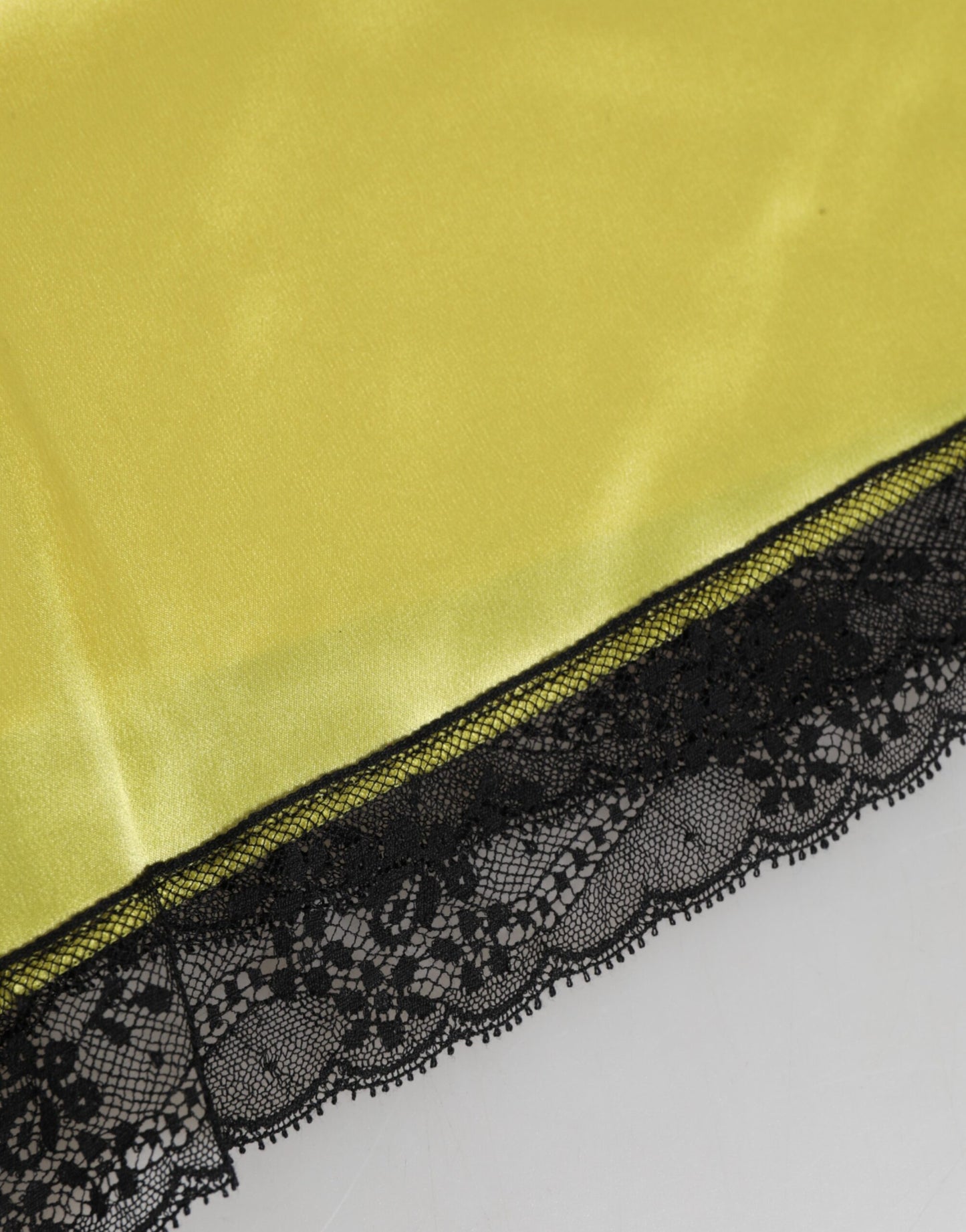 Dolce & Gabbana – Gelbe Satin-Seiden-Unterhosen mit mittlerer Taille