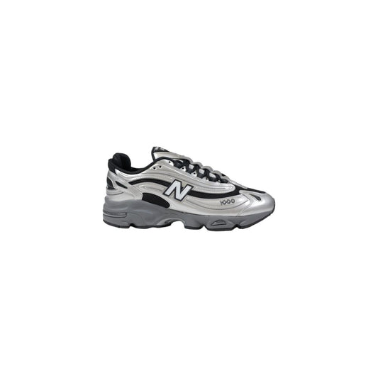 New Balance silberfarbene Synthetik-Sneaker für sportliche Aktivitäten