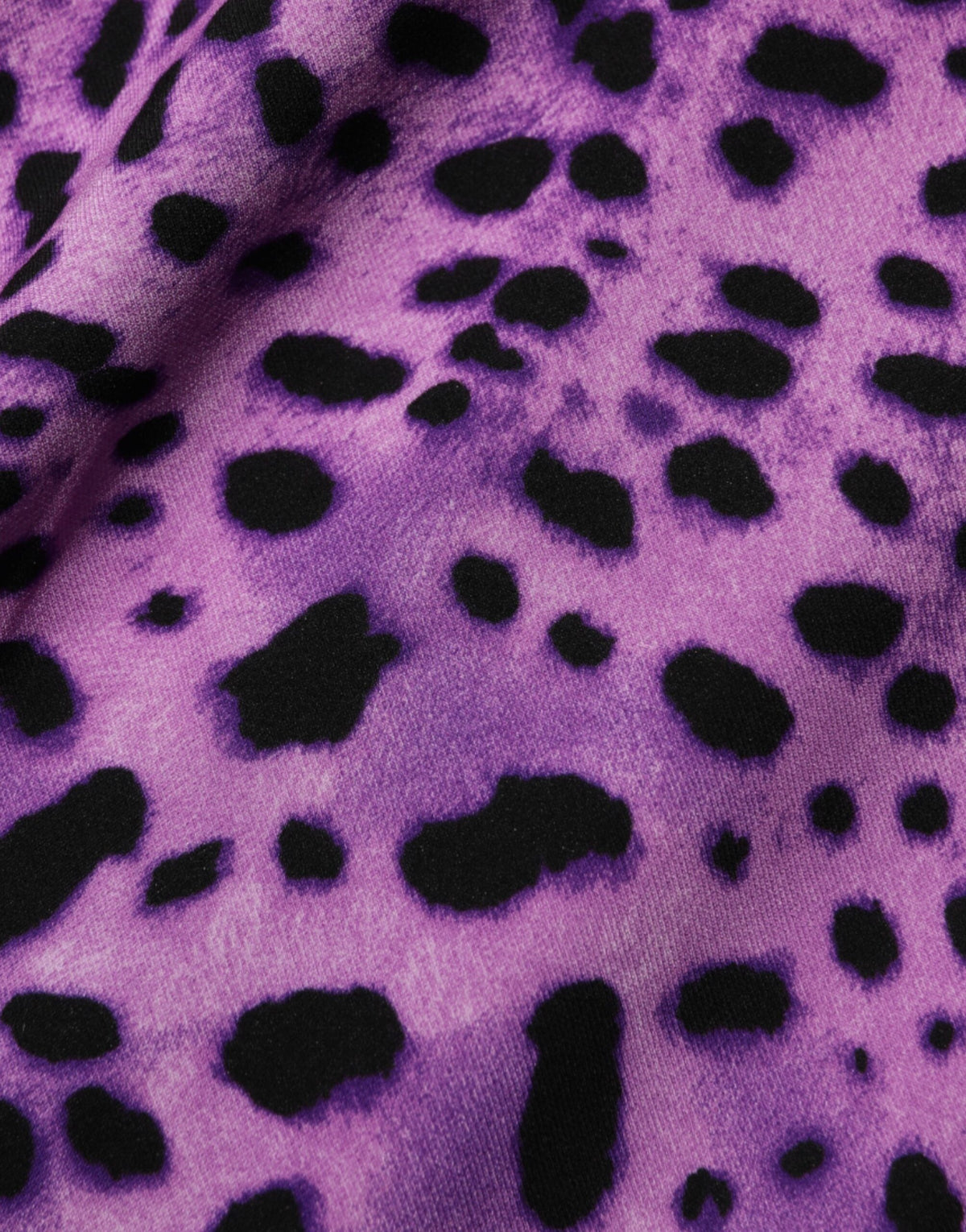 Dolce & Gabbana – Violettes, figurbetontes Minikleid mit Leopardenmuster