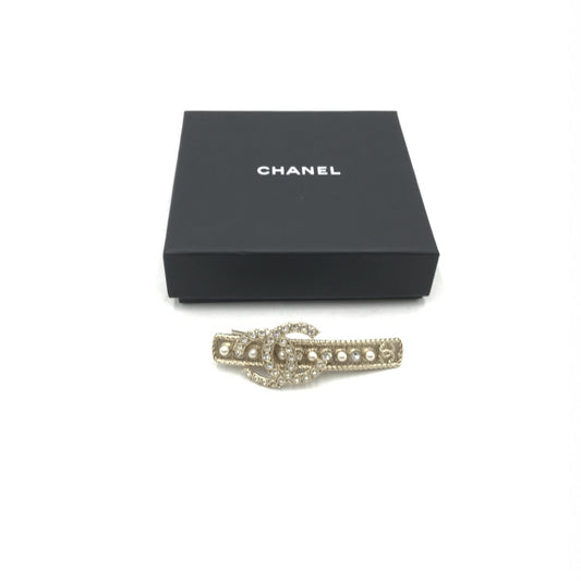 Chanel Crystal Pearl CC Hair Clip