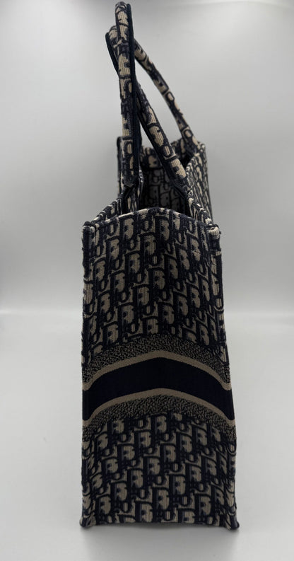 Dior DIOR TOTE BOOK Grande Tote