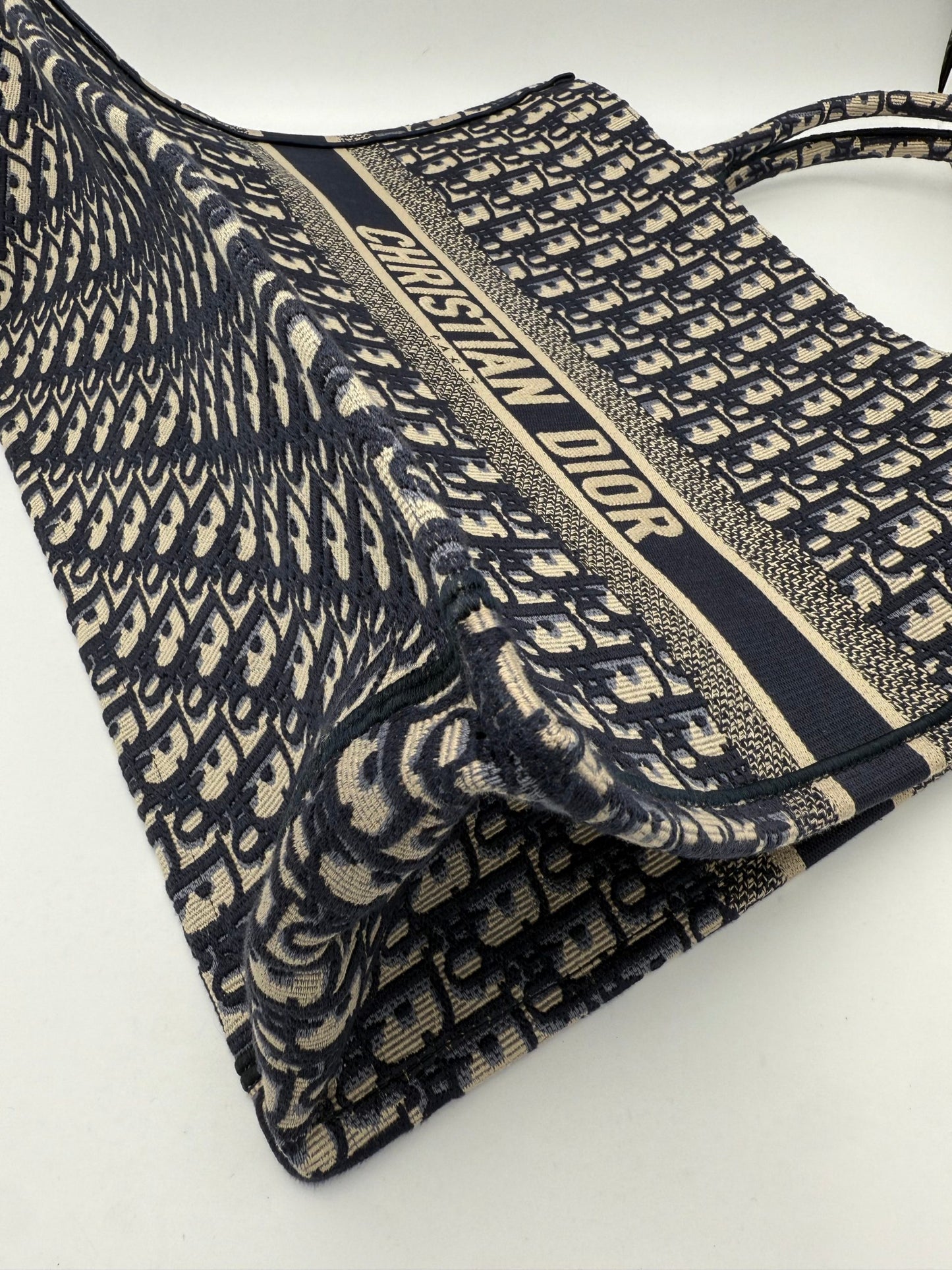 Dior DIOR TOTE BOOK Grande Tote