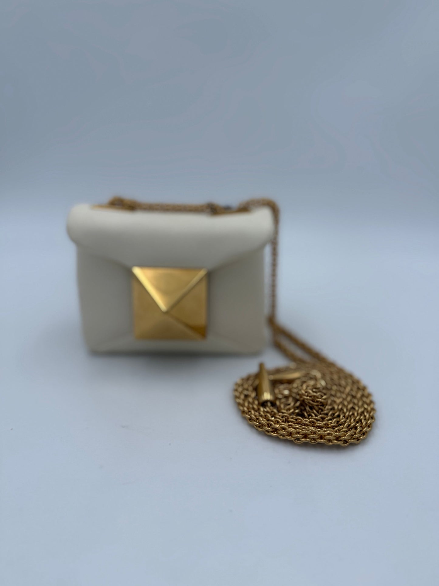 Valentino Garavani VALENTINO GARAVANI MINIBAG MONOSTUD White Handbag