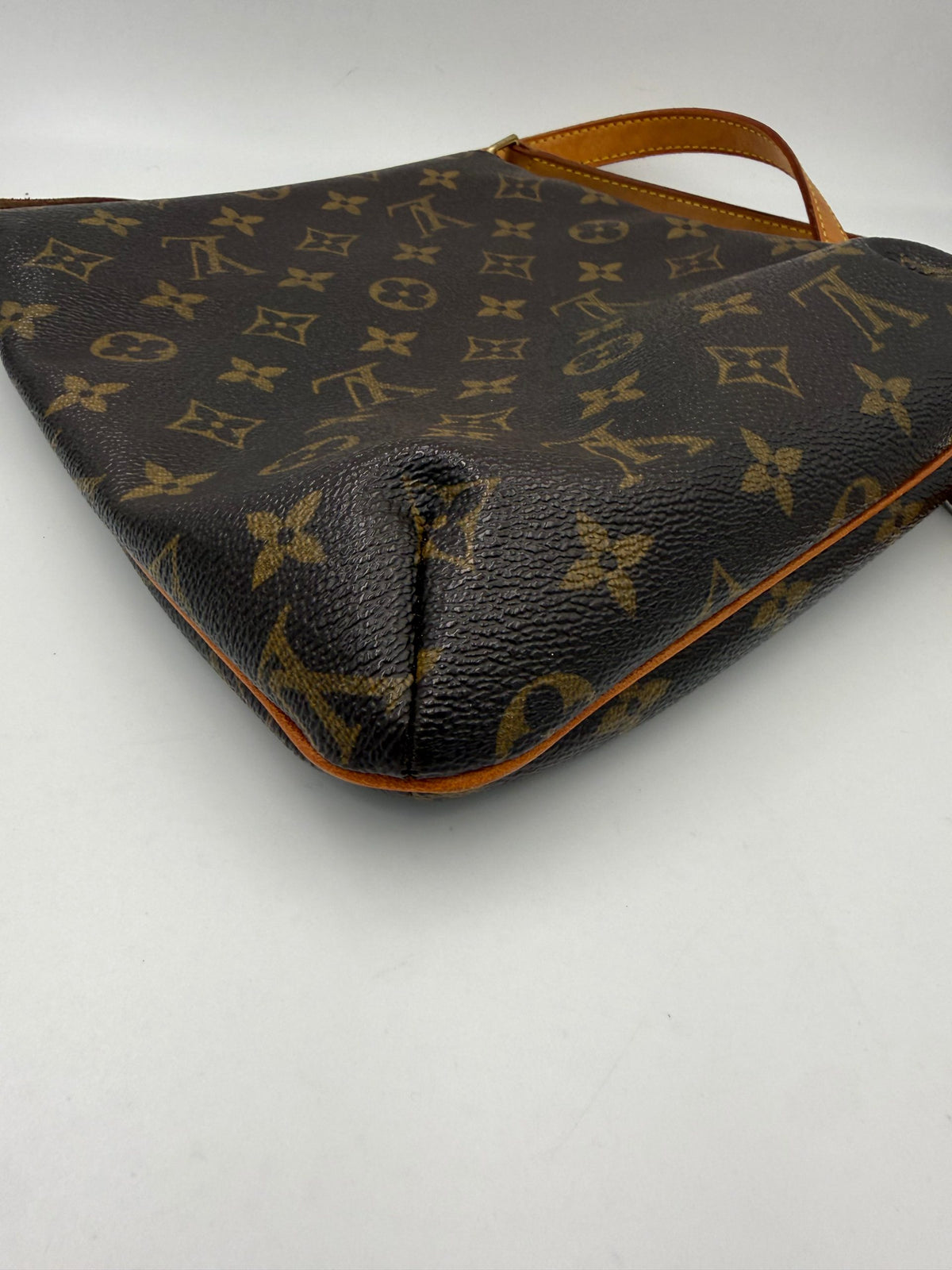 Louis Vuitton LOUIS VUITTON MUSETTE Monogram Handbag
