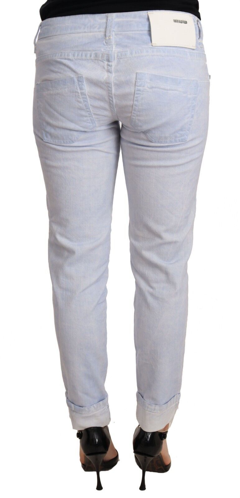 Acht Hellblaue Skinny Jeans aus Baumwolle mit umgeschlagenem Saum für Damen