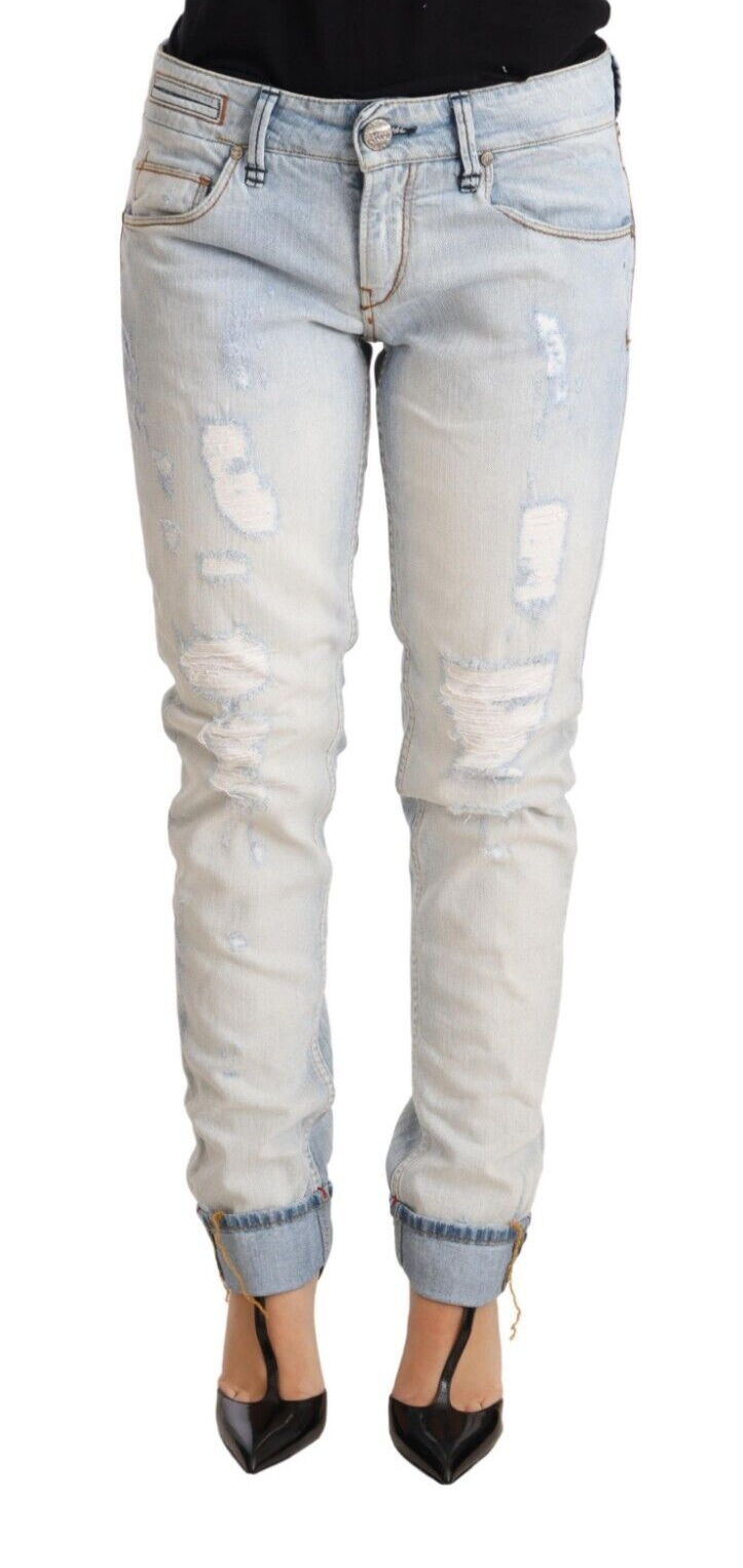 Acht – Hellblaue Jeanshose aus Baumwolle mit umgeschlagenem Saum im Used-Look