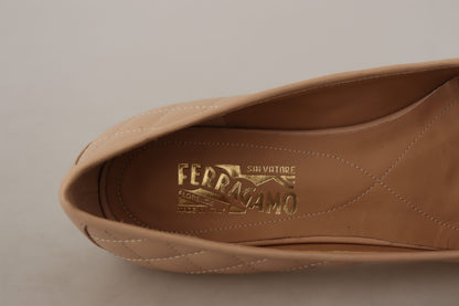 Salvatore Ferragamo Elegante Flats aus gestepptem Leder – Schickes zweifarbiges Design