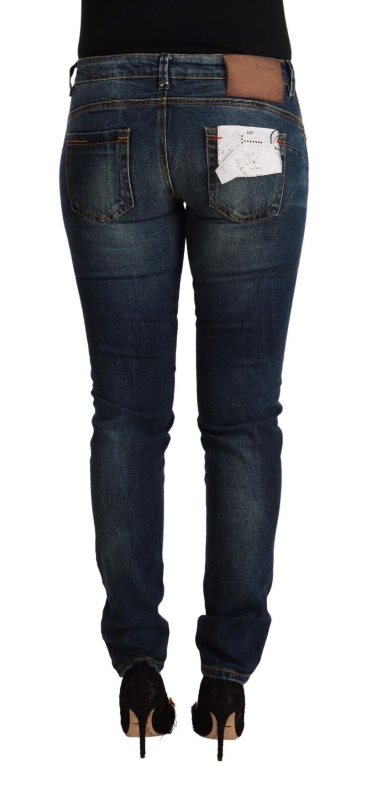 Acht – Slim Fit Jeans aus gewaschener Baumwolle mit niedriger Taille in Blau