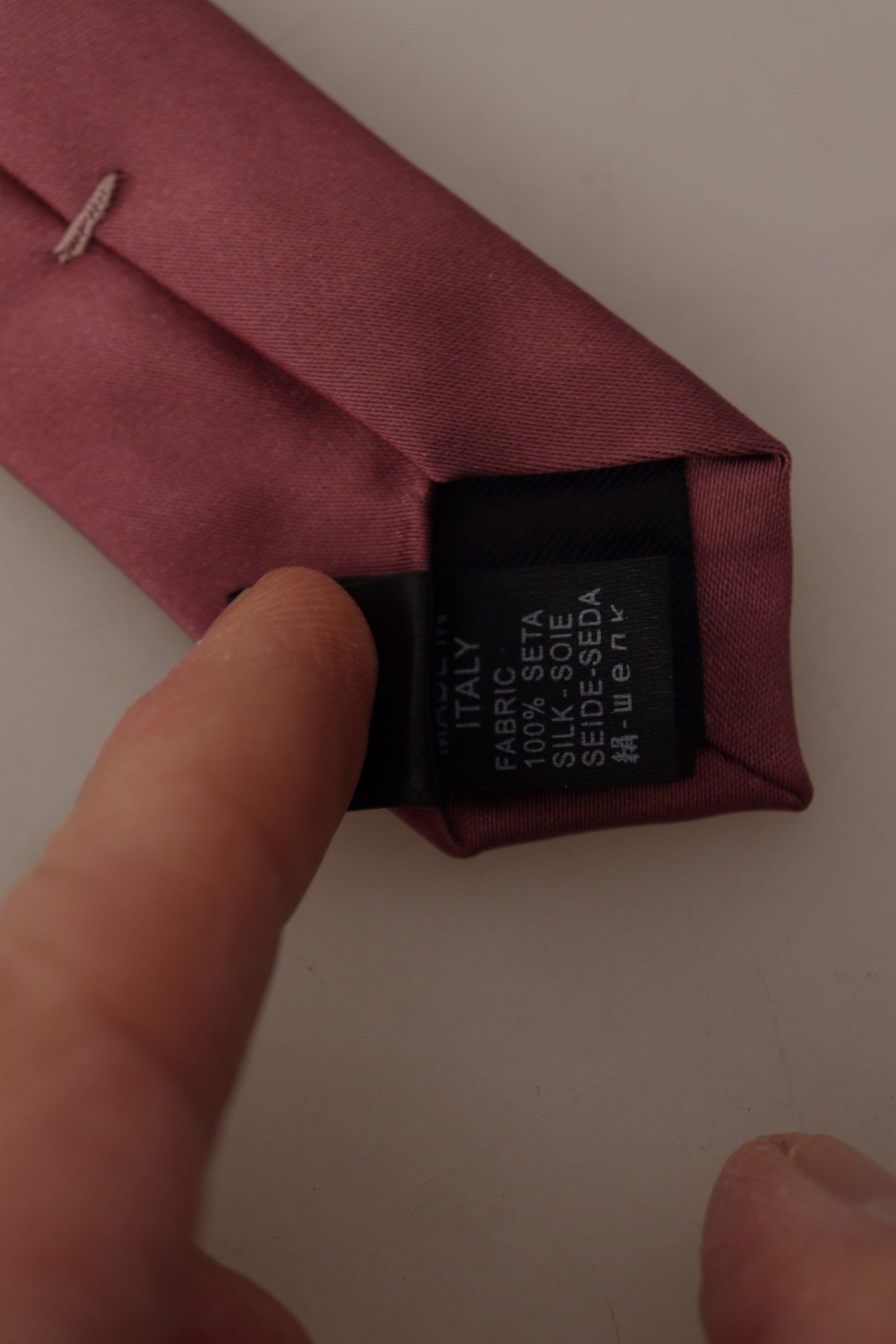 Dolce &amp; Gabbana – Verstellbare Seidenkrawatte mit einfarbigem Print in Rosa