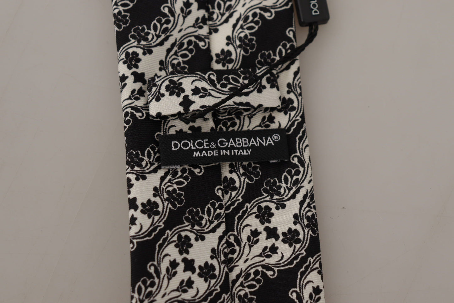 Dolce &amp; Gabbana – Verstellbare Krawatte mit Blumenmuster aus 100 % Seide in Schwarz und Weiß